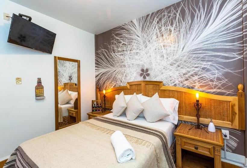 Полулюкс, Mala Vecindad Beer