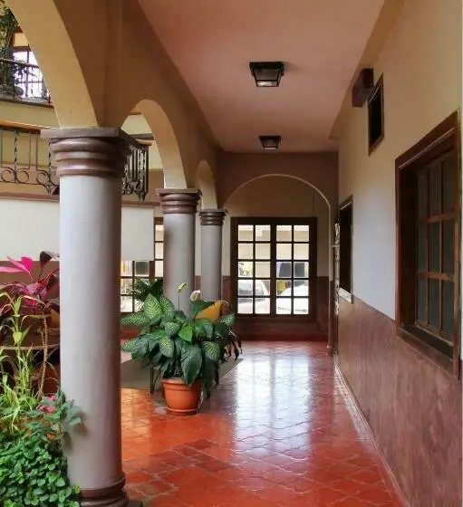 اتاق استاندارد با بالکن, Plaza Copan