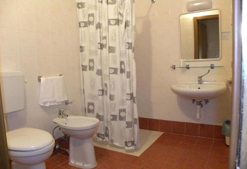 غرفة قياسية رباعية مزودة بشُرفة, Santa Cruz