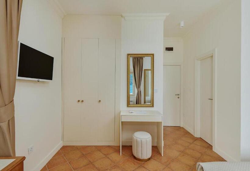 اتاق لوکس با چشمانداز دریا, Vila Perast Boutique