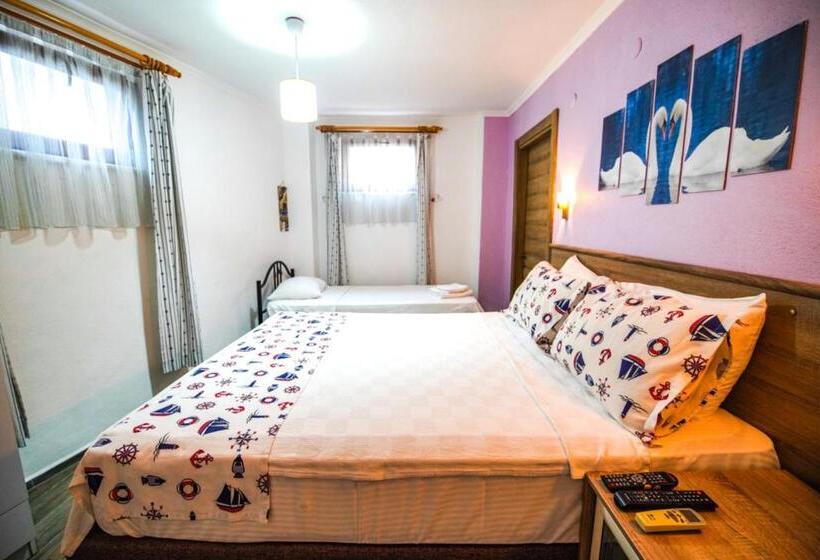 Economy Triple Room, Bozcaada Hotel Vitis