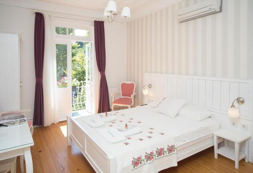 Classic room with balcony, Cenar Konak Butik