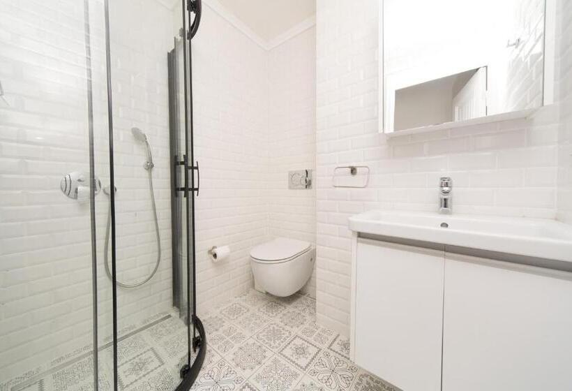 סוויטת ג'וניור עם מרפסת, Cenar Konak Butik