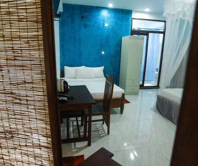 スーペリアトリプルルーム, Ella Flower Garden Resort