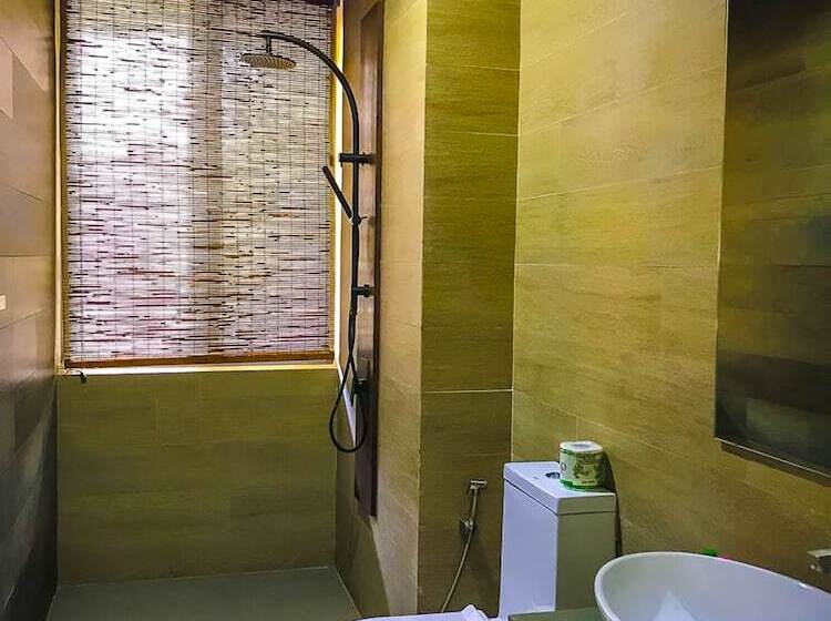 デラックストリプルルーム, Ella Flower Garden Resort