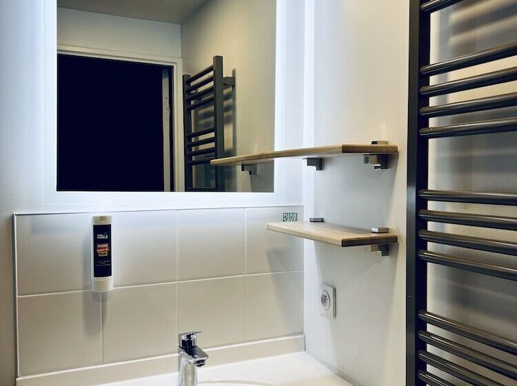 标准间, The People Les 2 Alpes