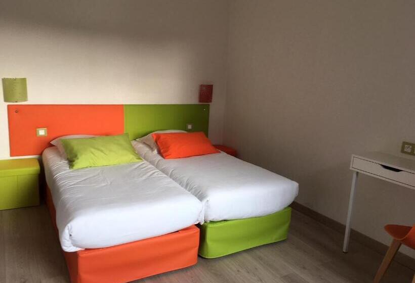 סוויטה משפחתית, Brit Hotel Salon De Provence