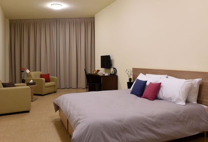 سوییت لوکس, Byblostar