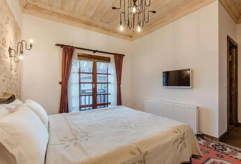 バルコニー付きスタンダードルーム, Isparta Historical Mansion Eskiciler Konağı   Cittaslow