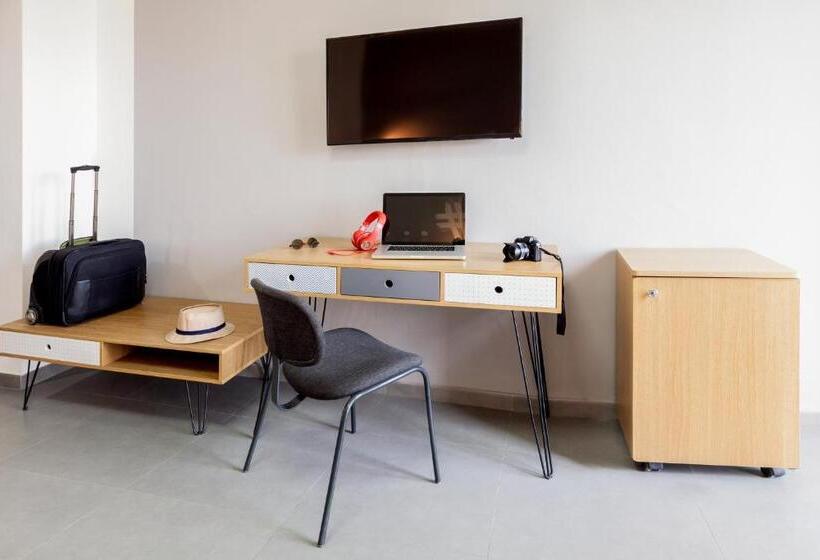 اتاق سوپریور یک تخته, Ibis Styles Brindisi