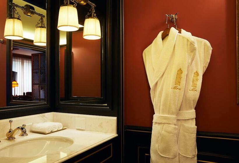 Quarto Deluxe, L Escape