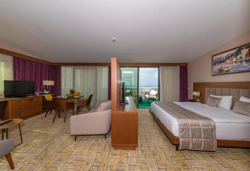 Suite with Terrace, Land Park