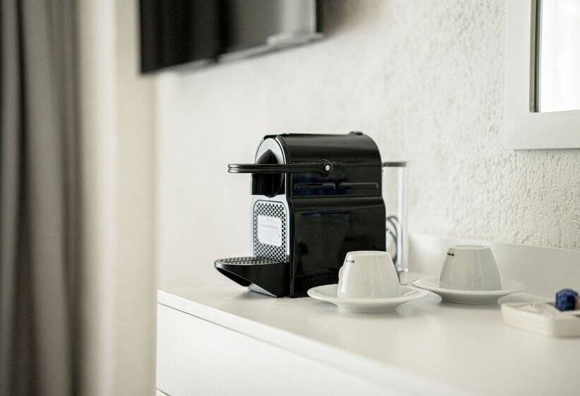 Camera Deluxe, Sandal Alaçatı   Adult Only