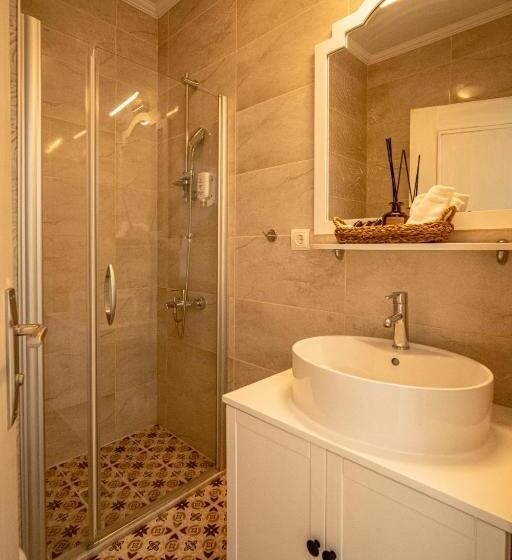 Camera Standard, Sandal Alaçatı   Adult Only