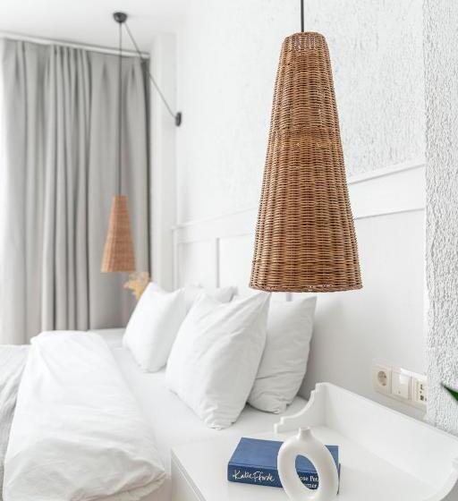 Camera Standard, Sandal Alaçatı   Adult Only