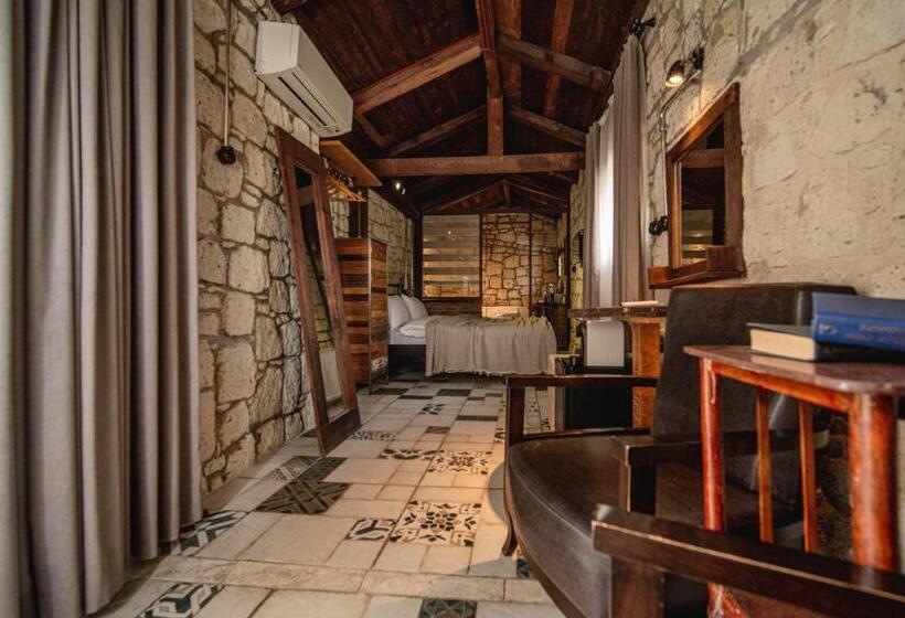 Bungalow Standard, Sandal Alaçatı   Adult Only