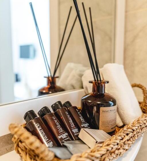 Camera Standard, Sandal Alaçatı   Adult Only