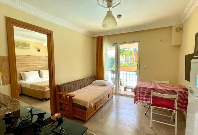 バルコニー付き１ベッドルームアパートメント, Ten Apart