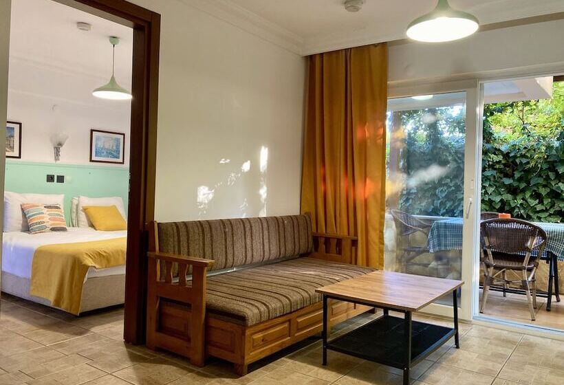 １階の１ベッドルームアパートメント, Ten Apart