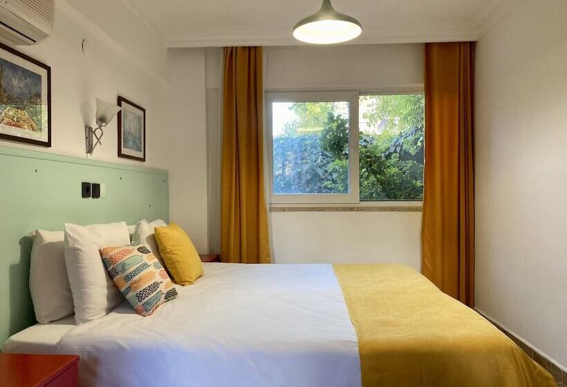 １階の１ベッドルームアパートメント, Ten Apart