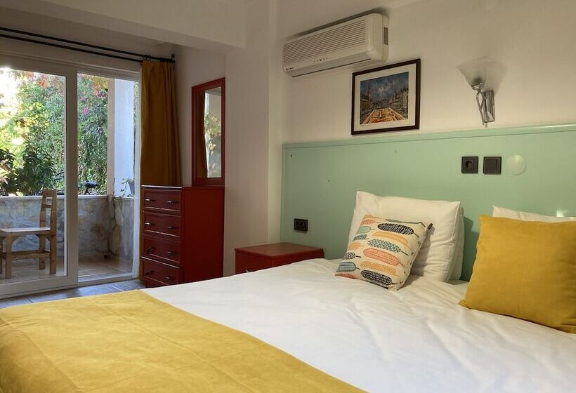 １階の１ベッドルームアパートメント, Ten Apart