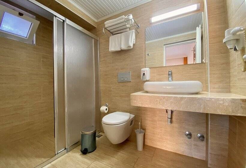 プールの見える１ベッドルームアパートメント, Ten Apart