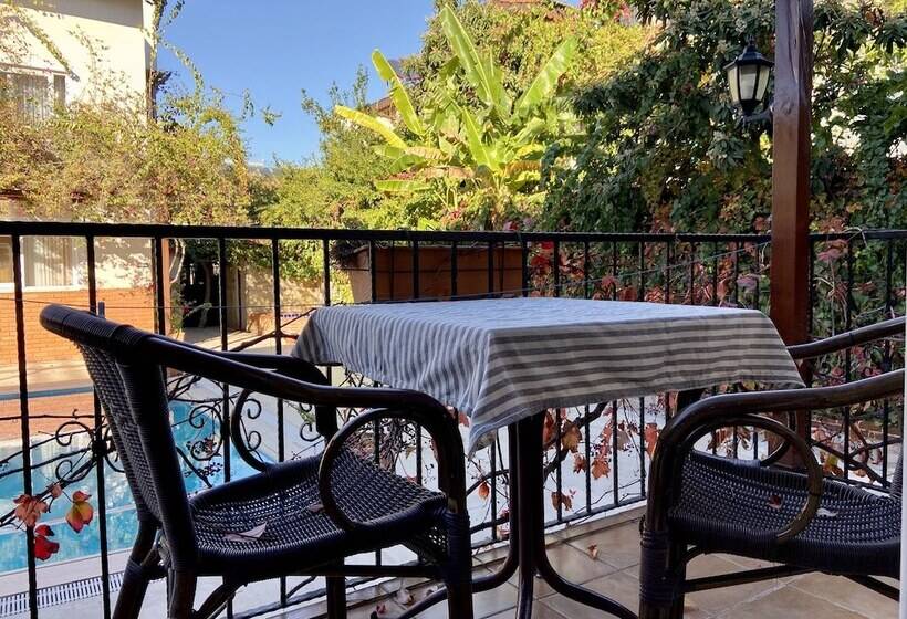 プールの見える１ベッドルームアパートメント, Ten Apart