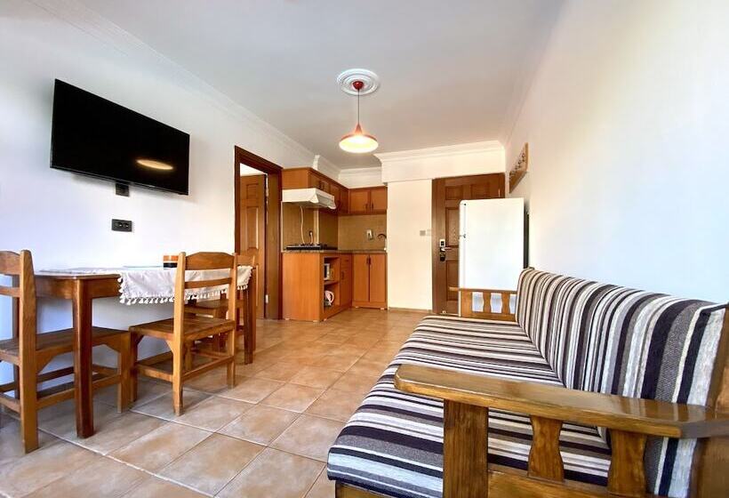 プールの見える１ベッドルームアパートメント, Ten Apart