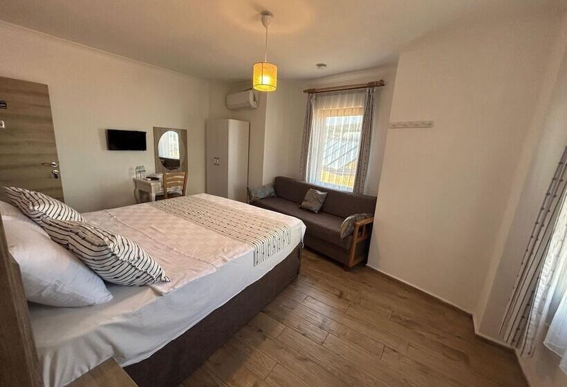 اتاق لوکس چهار تخته, Bozcaada Hotel Vitis