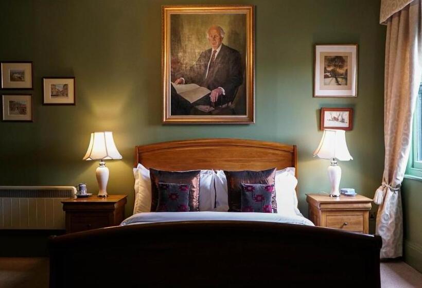 标准间, The King Alfred Pub