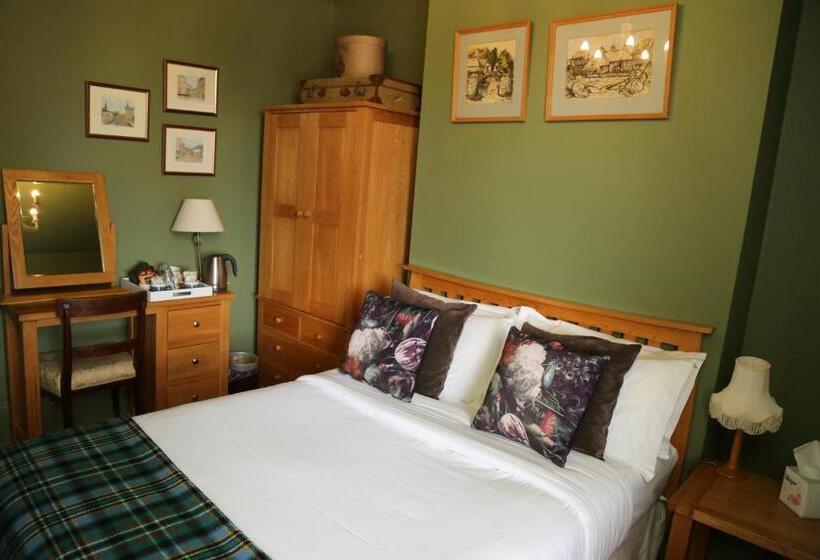 基本间, The King Alfred Pub