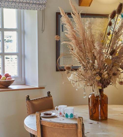 شقة غرفة نوم واحدة بالطابق الأرضى, The Queens Arms