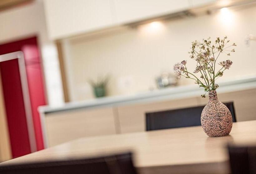 شقة 3 غرف, Garden Residence