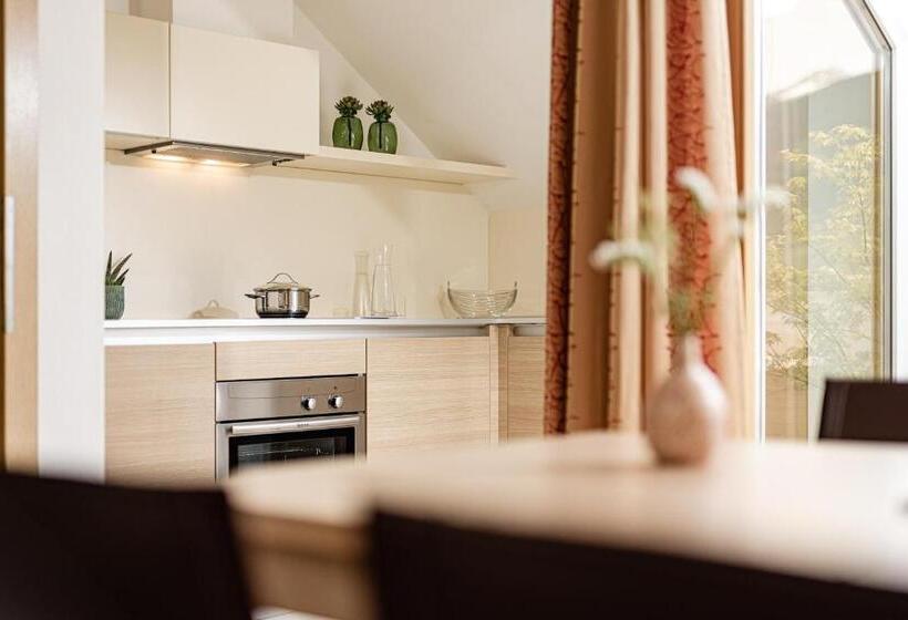 إستوديو قياسى, Garden Residence