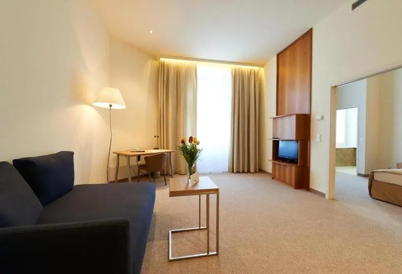 سوئیت کلاسیک, Hilight Suites