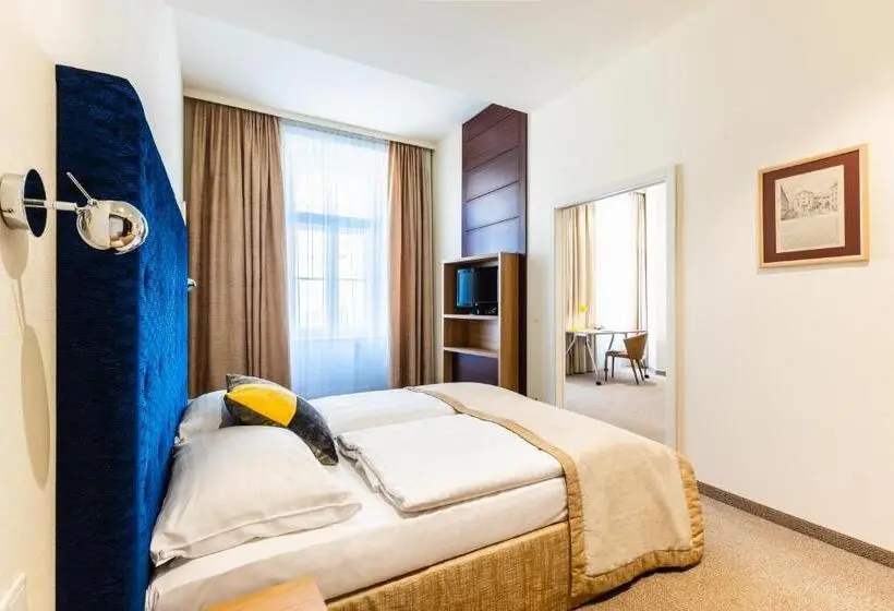سوئیت کلاسیک, Hilight Suites
