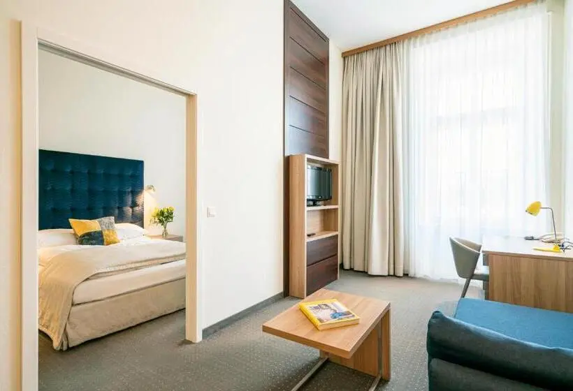 سوئیت کلاسیک, Hilight Suites