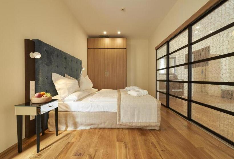 سوییت لوکس, Hilight Suites