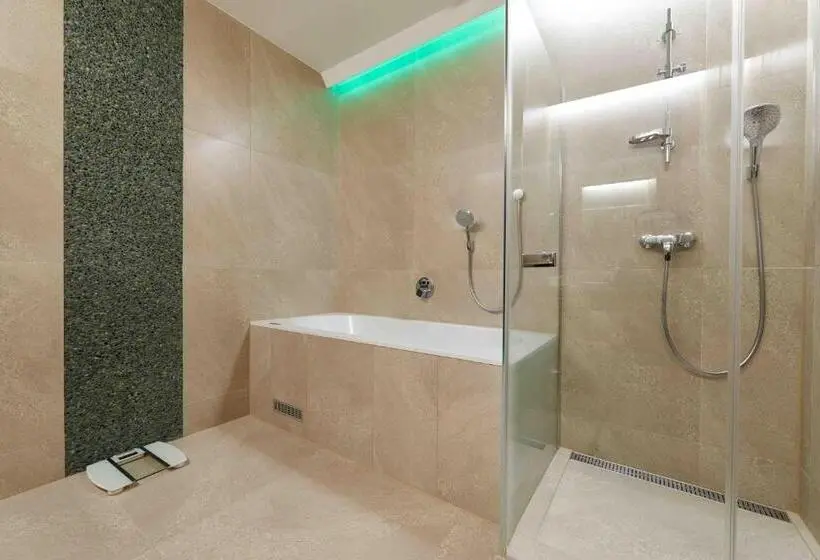 سوییت لوکس, Hilight Suites