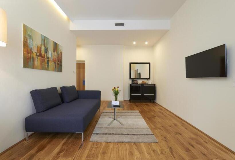 سوییت پرستیژ, Hilight Suites