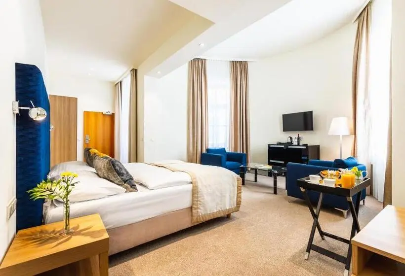 سوییت جونیور, Hilight Suites