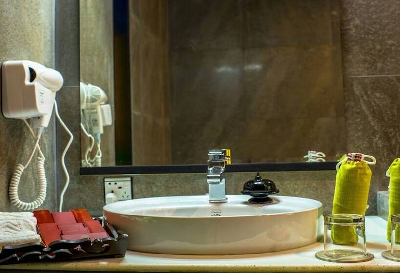 اتاق لوکس, Amazing Inlay Resort