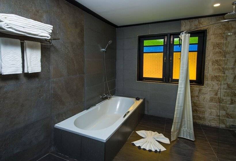 اتاق لوکس, Amazing Inlay Resort