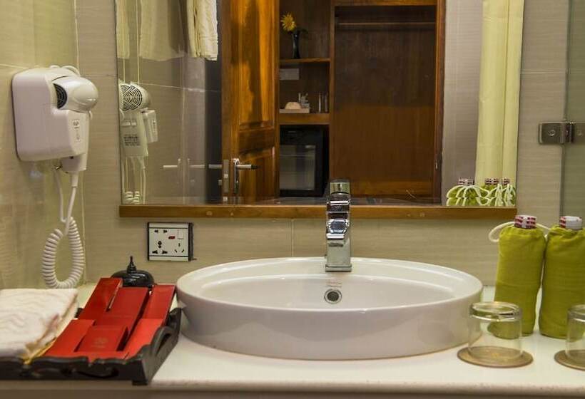 اتاق لوکس, Amazing Inlay Resort