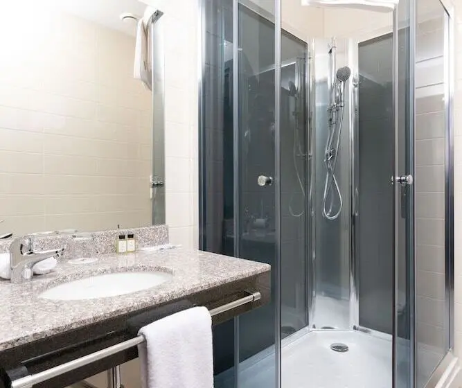 Habitación Estándar Individual, Armat