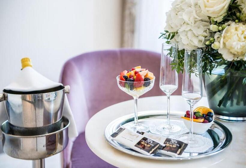 Deluxe room with river view, Boscolo Lyon Hotel & Spa