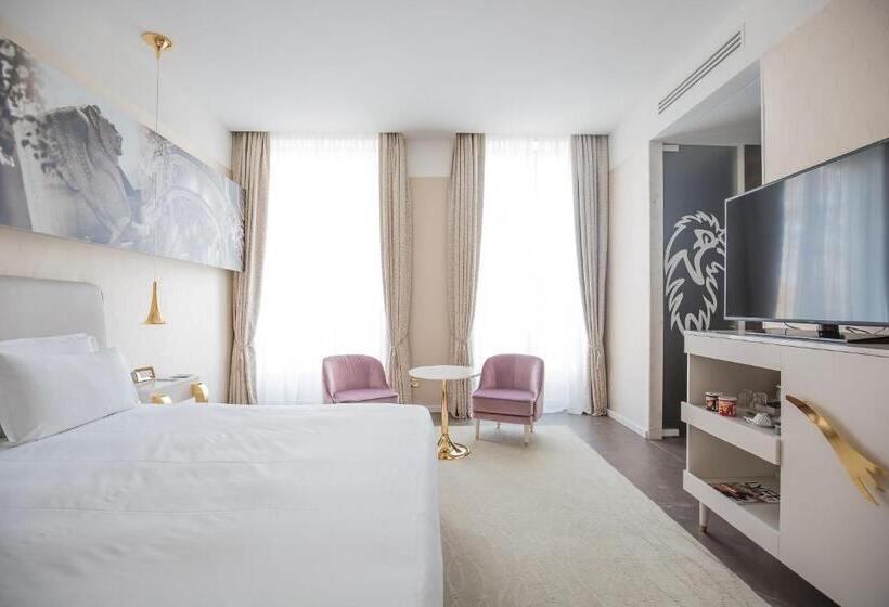 Deluxe room with river view, Boscolo Lyon Hotel & Spa