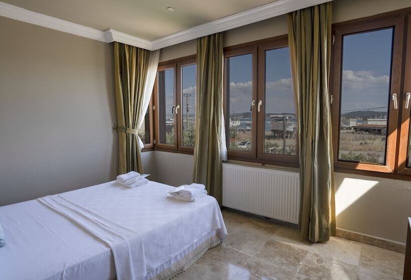 חדר דלוקס צדדי נוף לים, Ebruli Otel Cunda