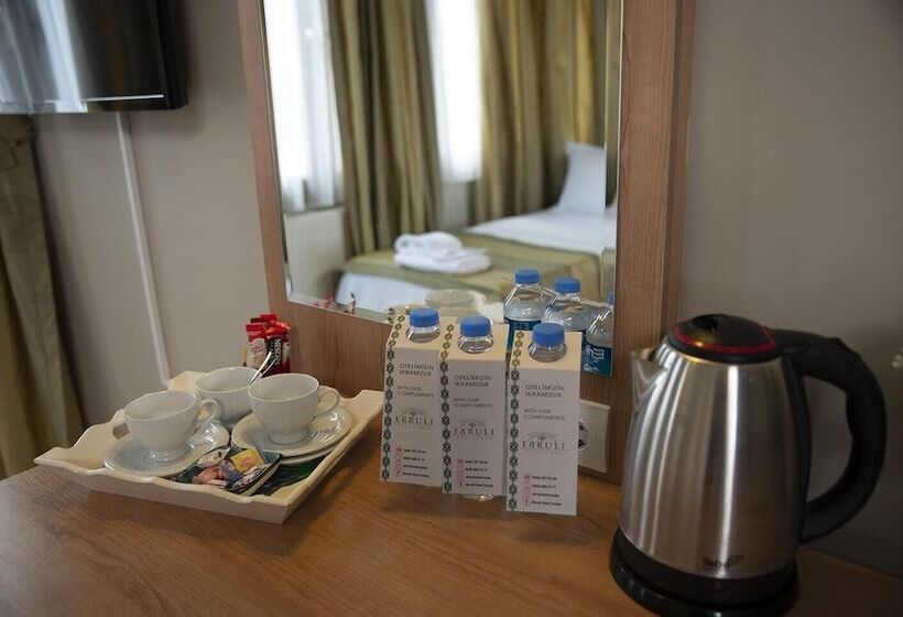 חדר דלוקס לשלושה, Ebruli Otel Cunda