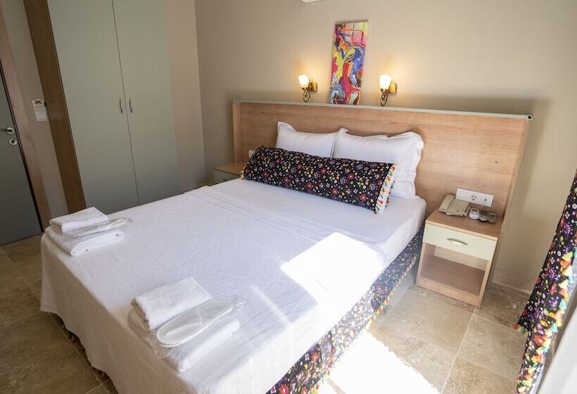 חדר דלוקס, Ebruli Otel Cunda